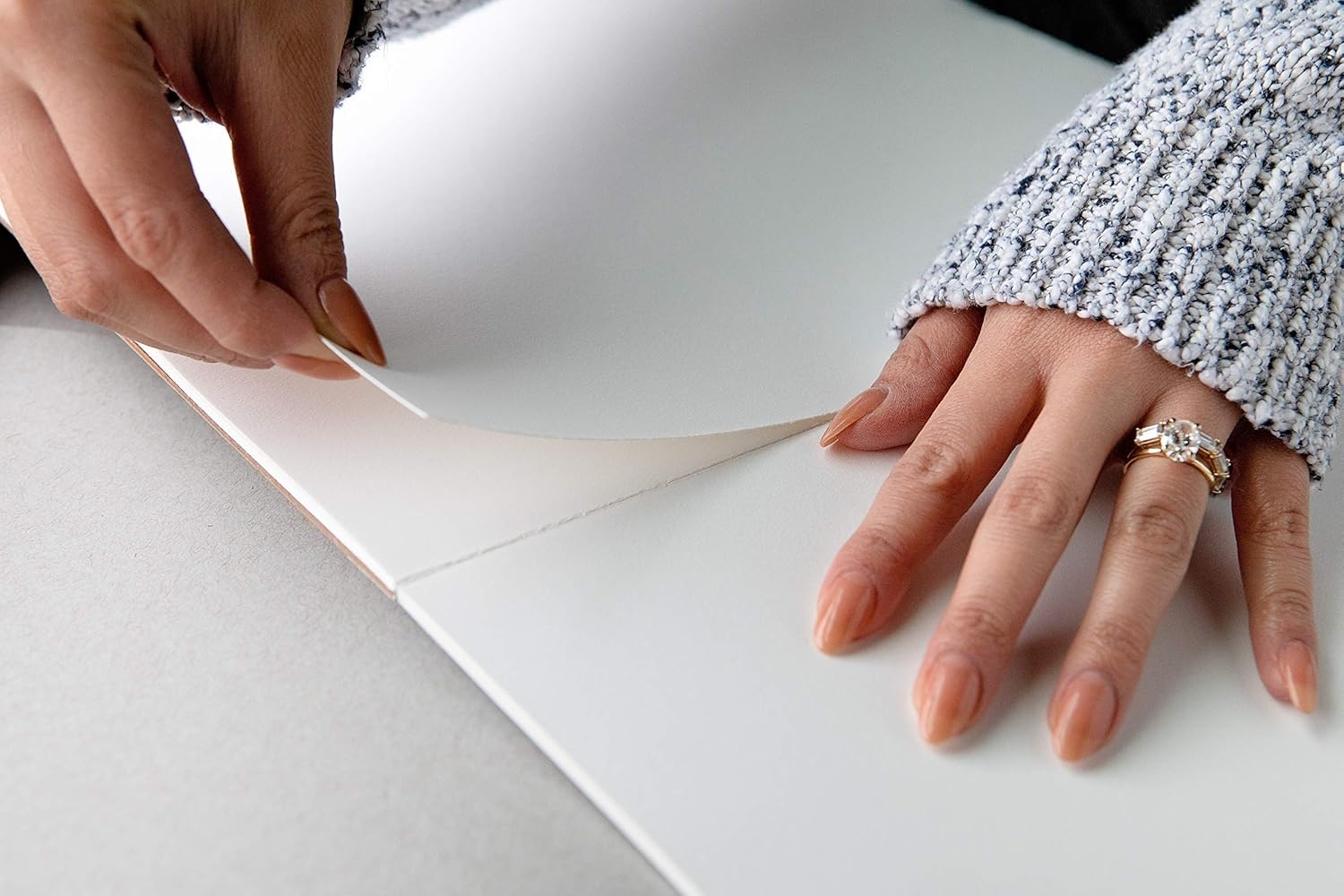Strathmore 400 Series Acrylic Pad, Linen Finish, 18″x24″ Glue Bound, 10 Sheets